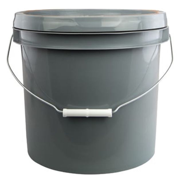 Picture of Corn Cob Media In 3.5 Gallon Bucket 15Lbs